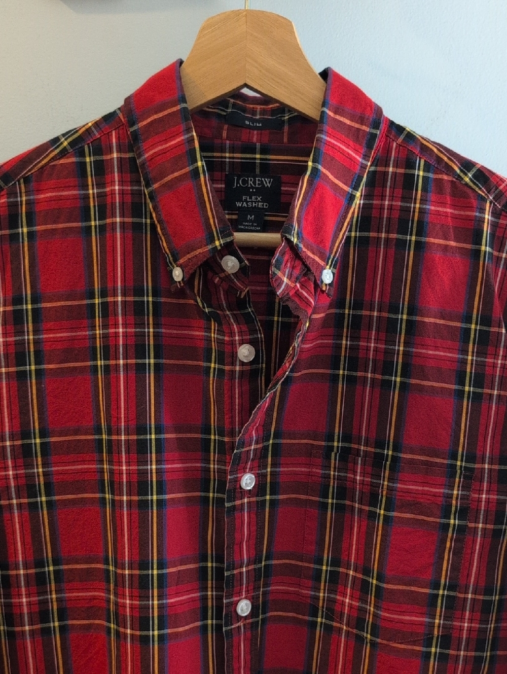 J. Crew Men's Medium Slim Fit Flex Washed Long Sleeve Button Down Style #AP571